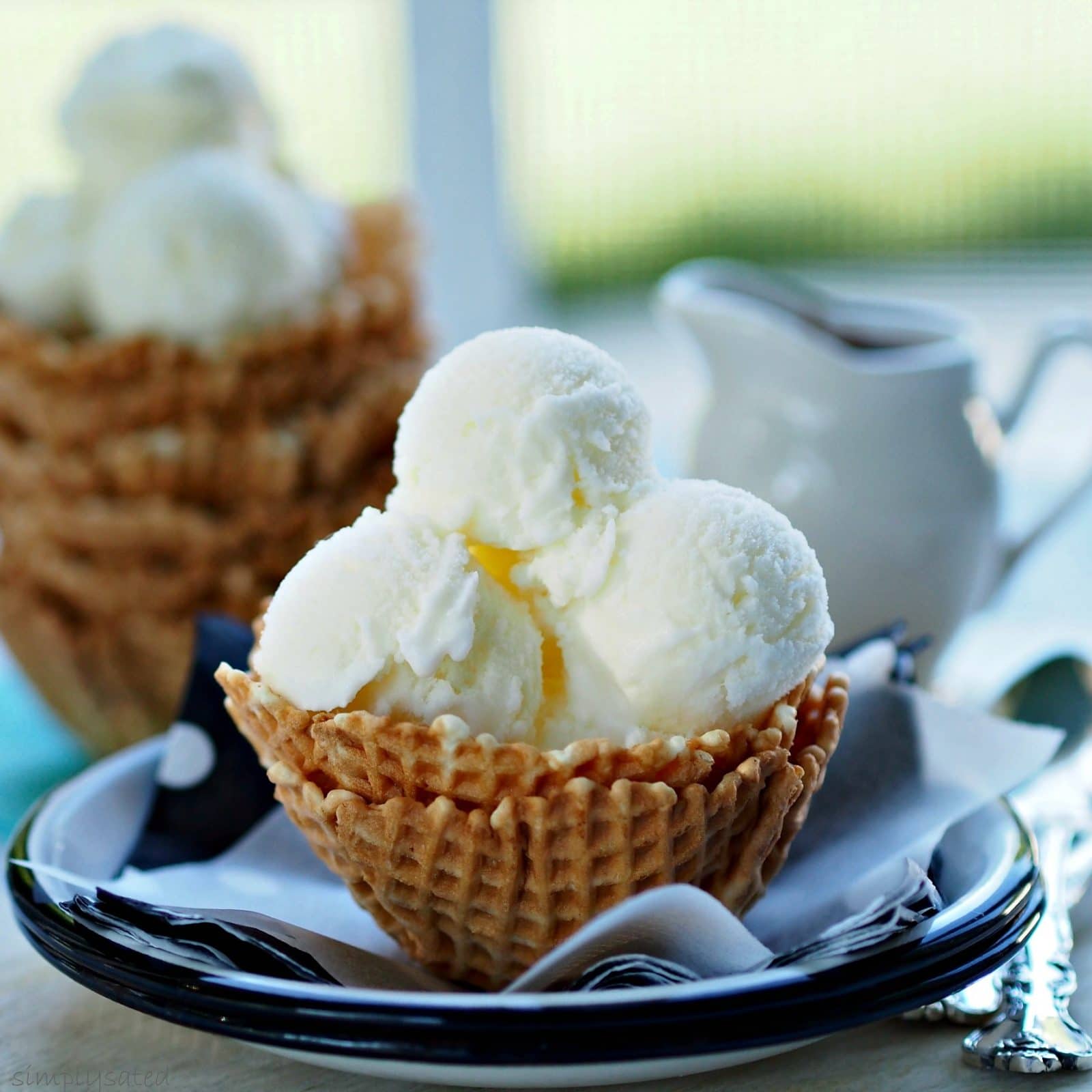 Homemade Vanilla Ice Cream - Simply Sated
