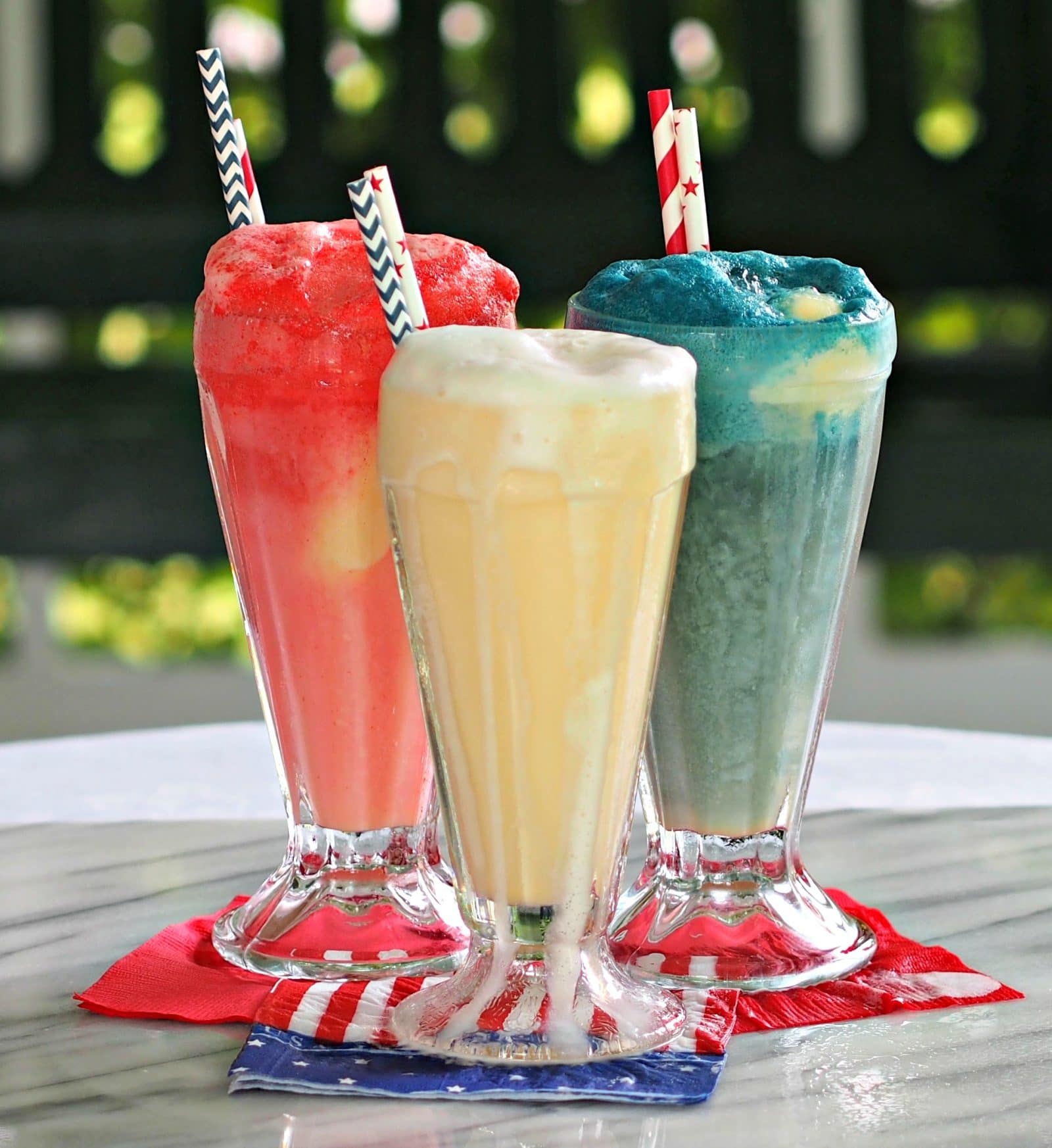 Patriotic Ice Cream Sodas - and easy and beautiful treat for any occasion.  