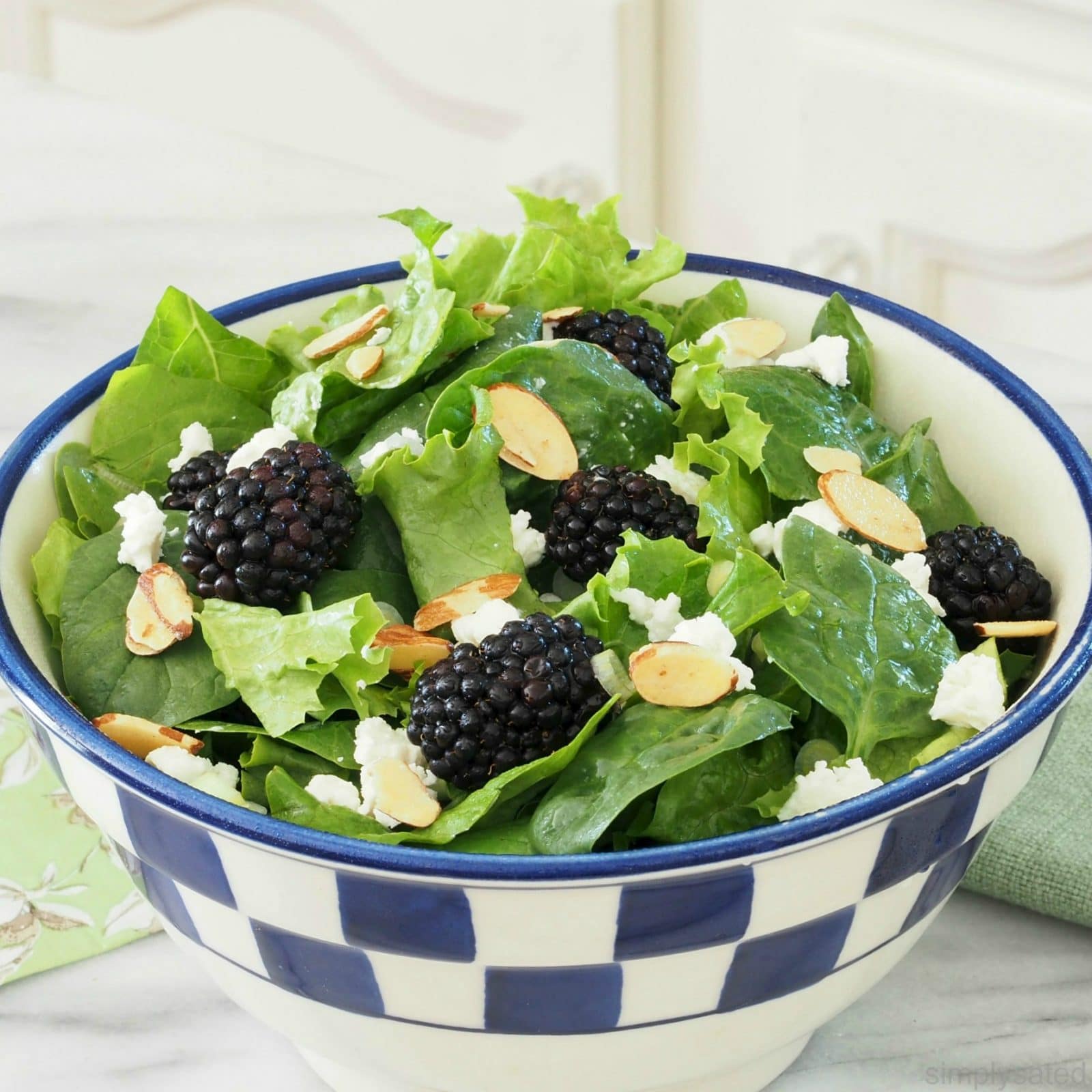 Blackberries & Greens Salad - a fantastic, healthy salad with blackberries, greens & almonds. www.simplysated.com