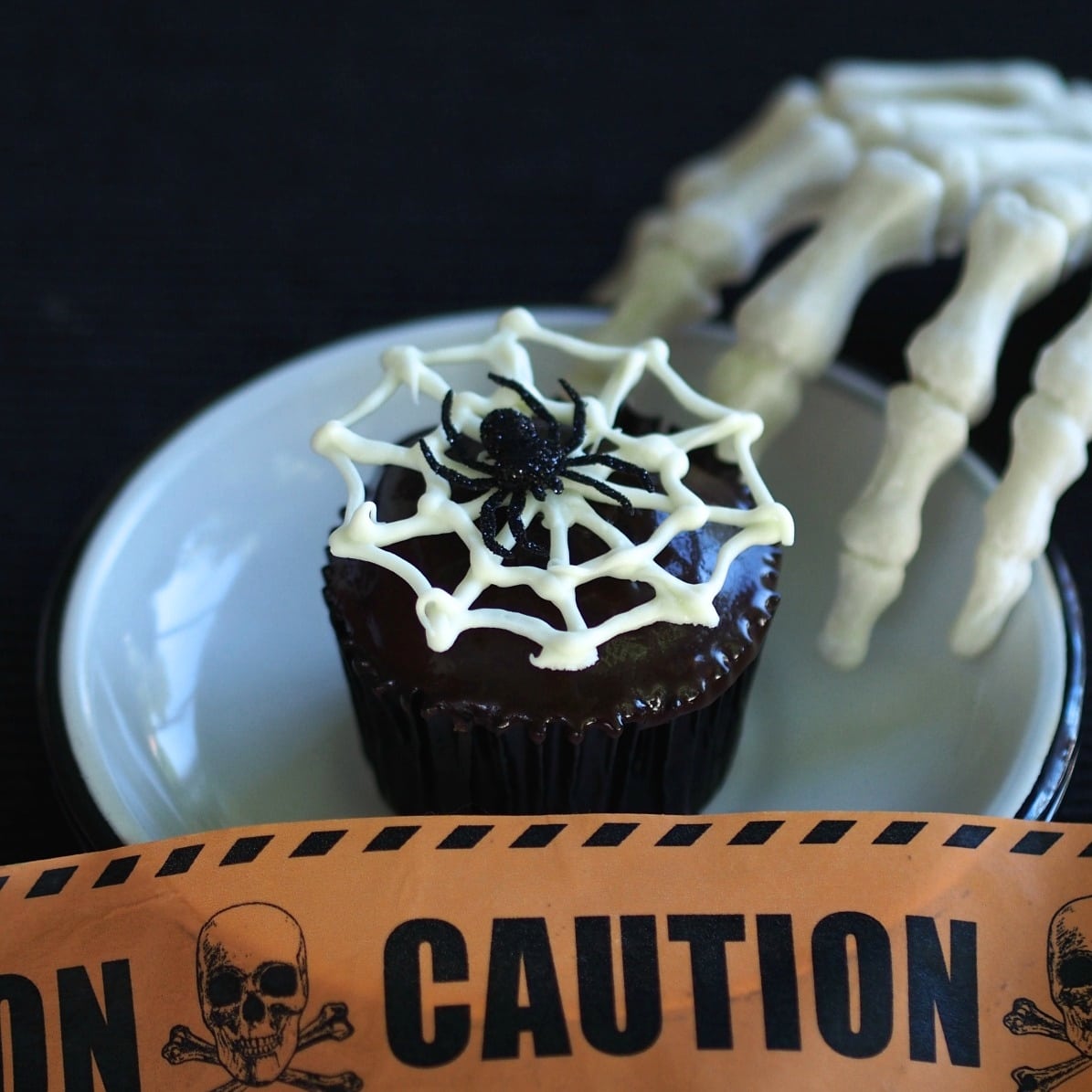Spider Cupcake; use box cake mix & canned icing to make this easy & creepy, crawly Halloween treat. simplysated