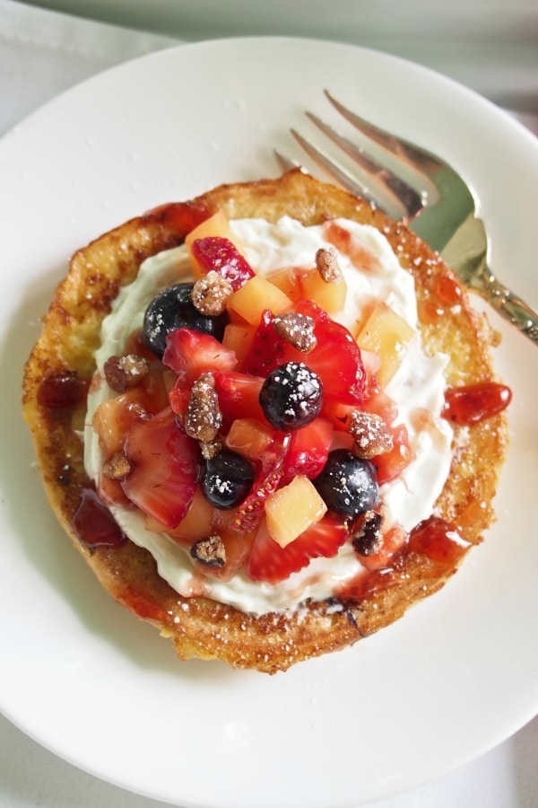 Berry-Topped French Toast Bagels w/Cobblestone Bread Co. Bagels-a great way to start the day. French toasted bagels topped w/fresh berries & cream cheese. Simply Sated
